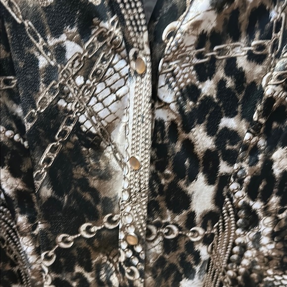 Cache Animal and Chain Pattern Blouse - Picture 3 of 6